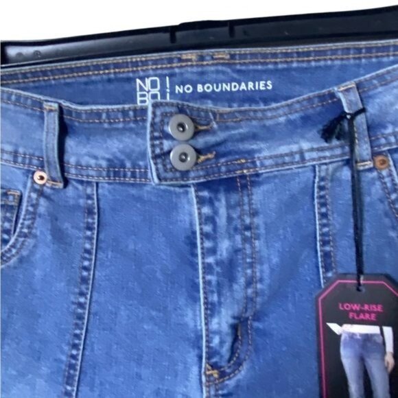 Bohemian Women Low Rise Flare Jeans Size 15 Wide Leg Hippie Festival Low Rise - Picture 3 of 11